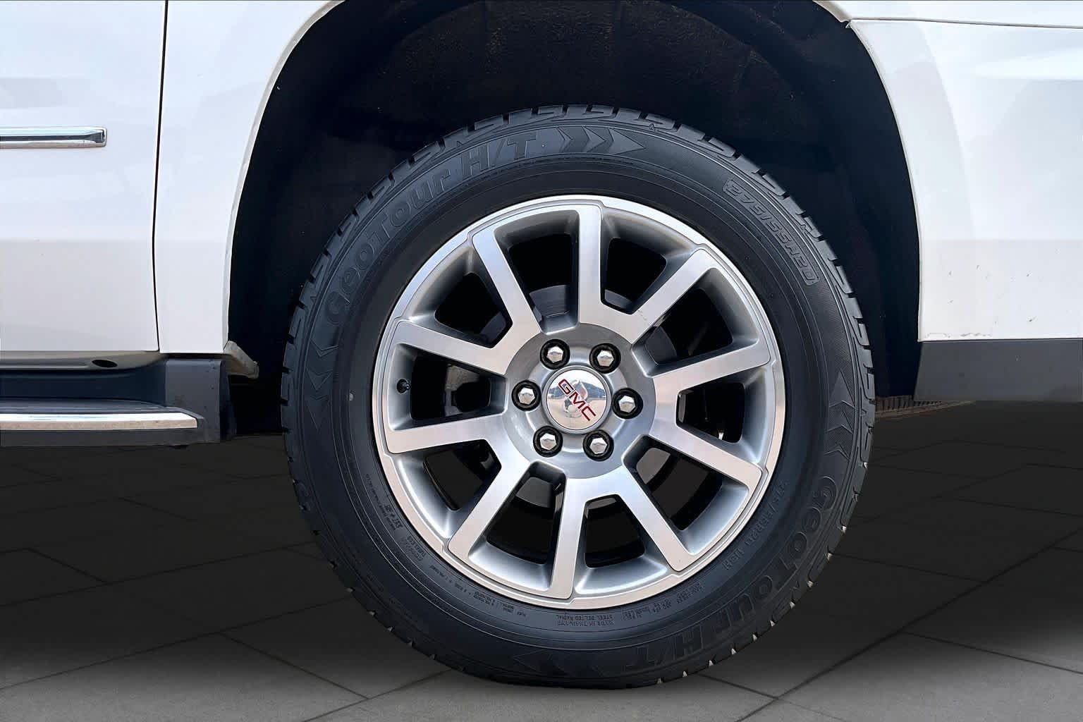 Used 2020 Summit White GMC Denali image 10