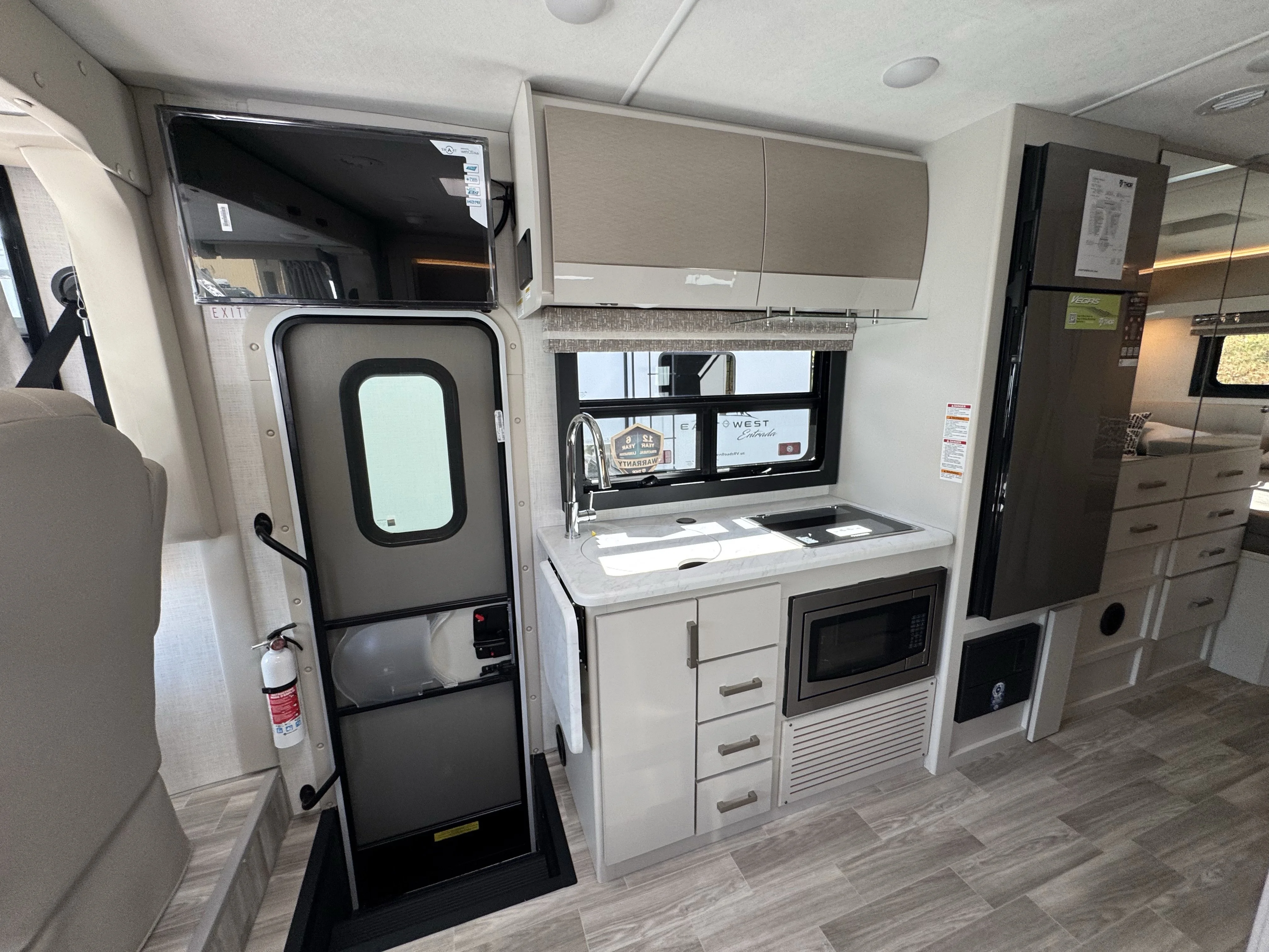 New 2026  Thor Motor Coach  image 18