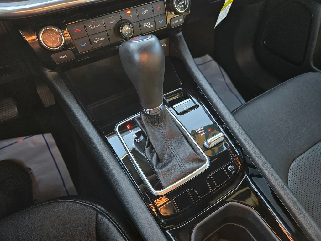 Used 2023 White Jeep Limited image 24