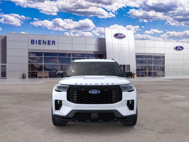 New 2025 Star White Metallic Tri-Coat Ford ST-Line image 6
