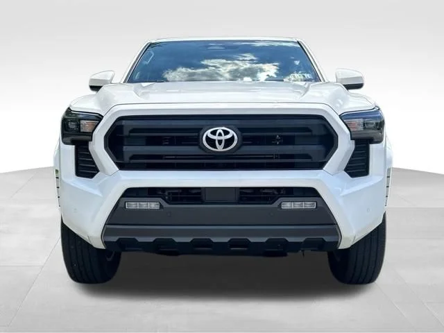Used 2024 White Toyota SR5 image 8