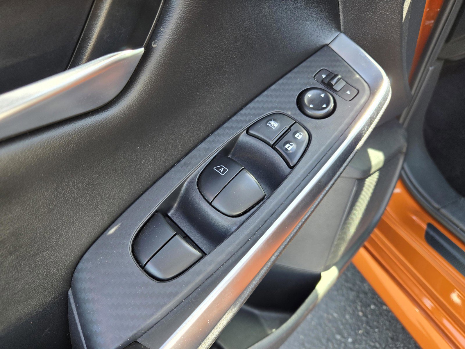 Used 2024 Monarch Orange Metallic/Super Black Nissan SR image 18