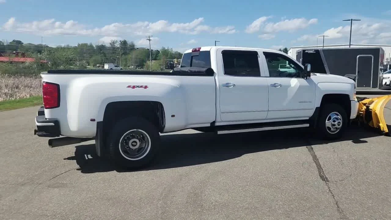 Used 2016 Summit White Chevrolet LTZ image 4