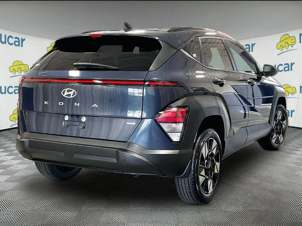 Used 2024 Blue Hyundai SEL image 6