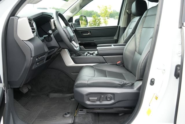 Certified Used 2024  Toyota Limited image 21