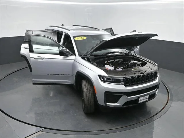New 2026 Silver Zynith Exterior Paint Jeep Laredo image 43