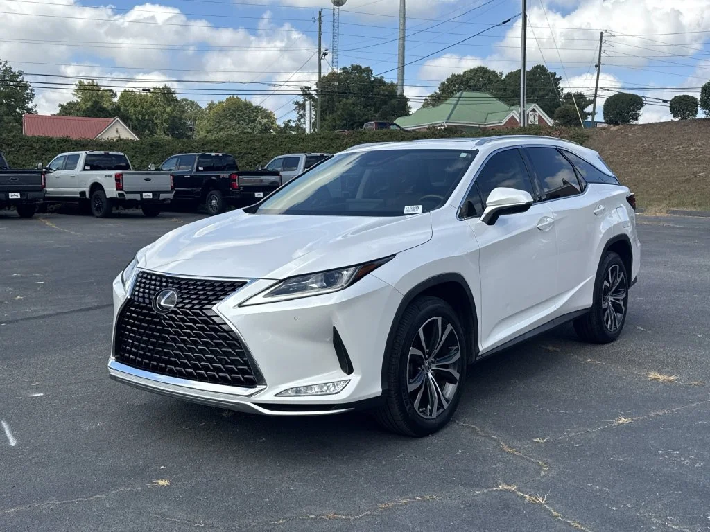 Used 2022 White Lexus 350L image 3