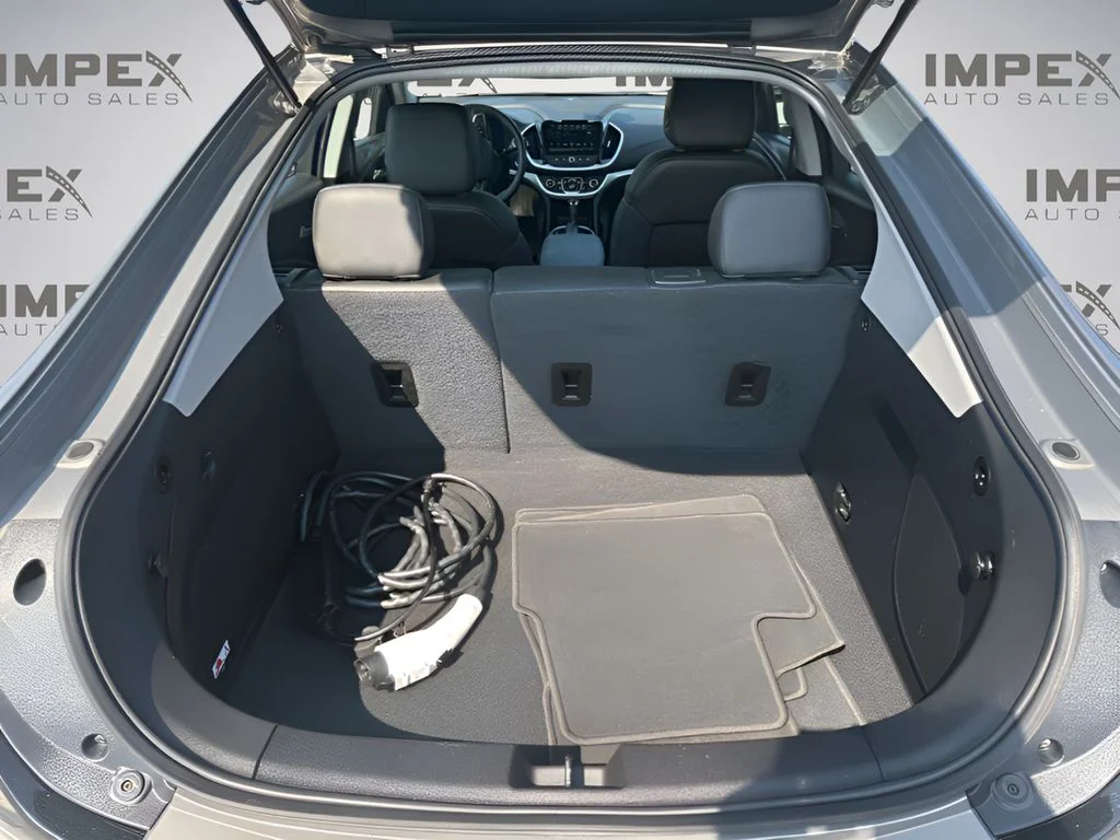 Used 2017 Gray Chevrolet LT image 24