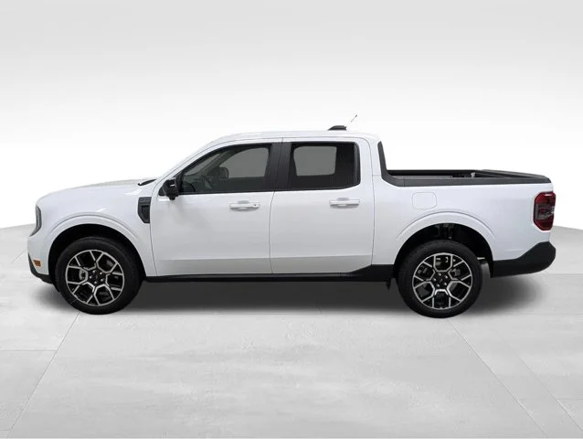 New 2026 Oxford White Ford Lariat® image 33