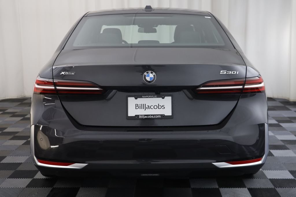 New 2026 Dark Graphite Metallic BMW 530i xDrive image 17