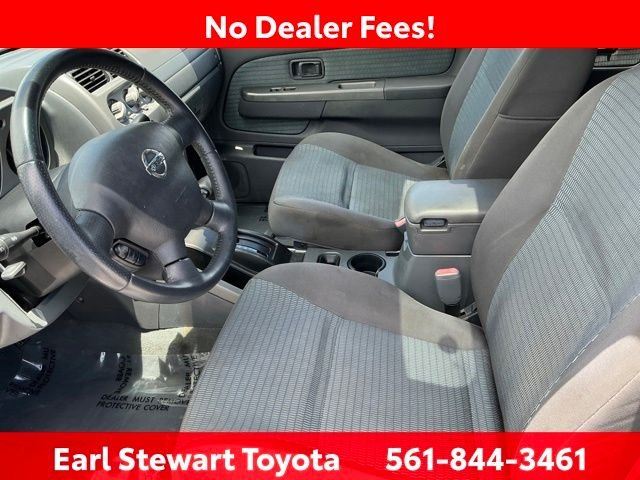 Used 2004 Silver Nissan SE image 24