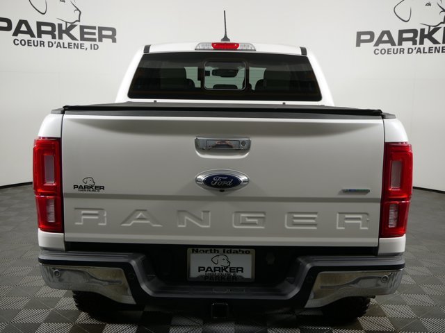 Used 2019 White Platinum Tri-Coat Ford Crew Cab LARIAT w/ FX4 Off-Road Pkg & Technology Pkg image 6