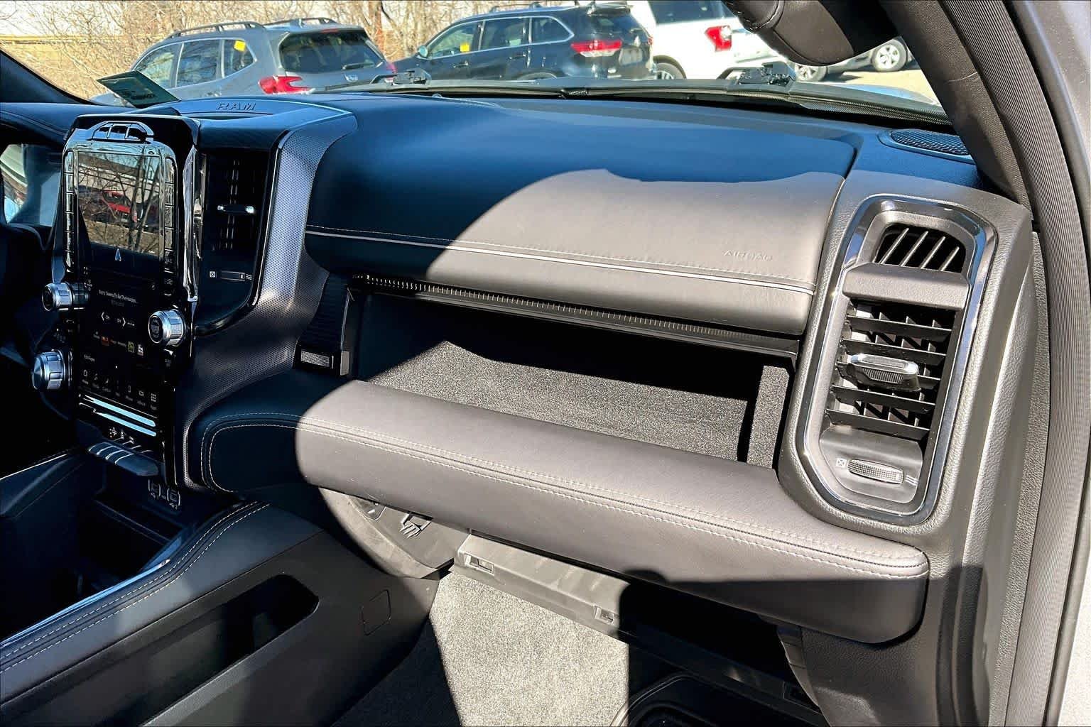 2023 RAM Ram 1500 Pickup Limited - Photo 17