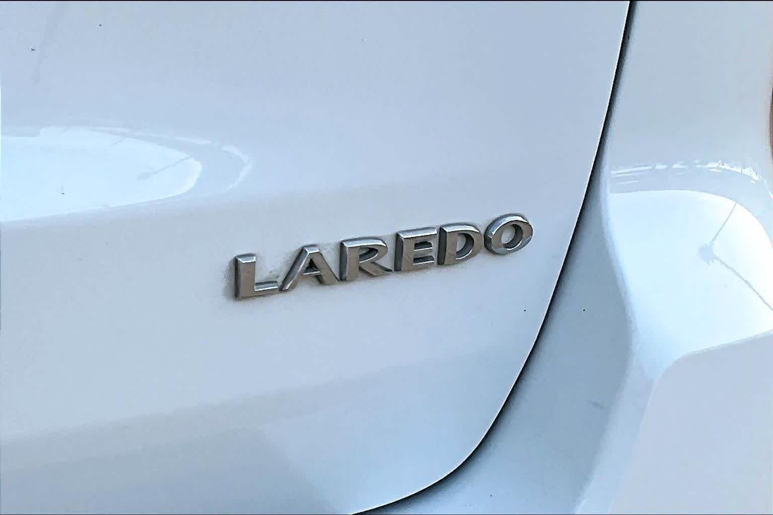 Used 2019 Bright White Clearcoat Jeep Laredo E image 29
