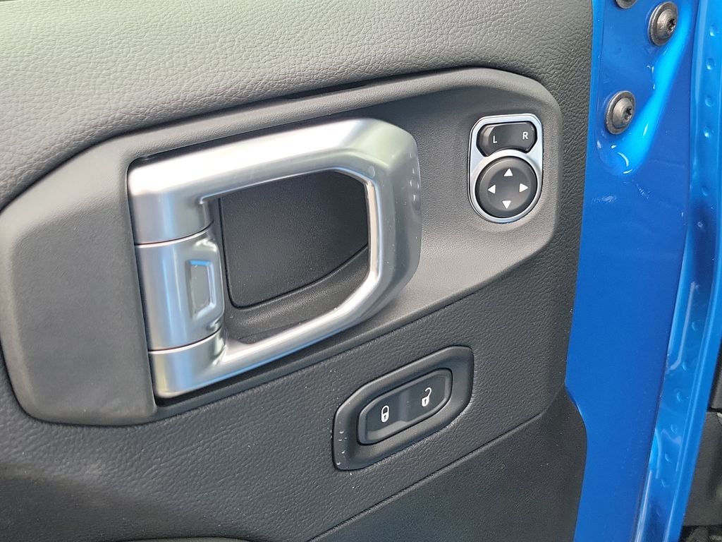New 2026 Hydro Blue Pearlcoat Jeep Sahara image 15