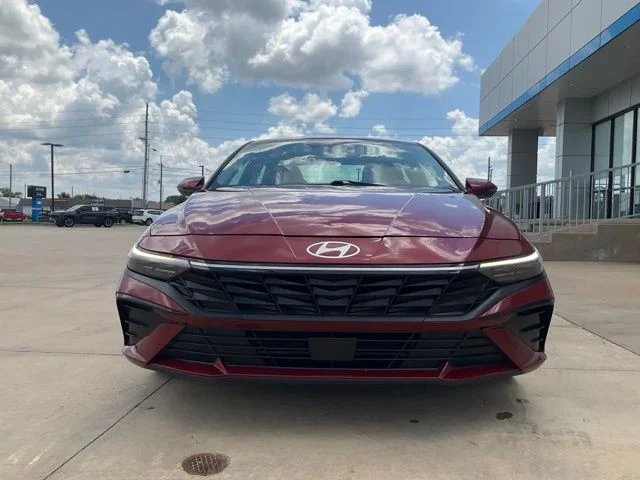 Used 2025 Red Hyundai Limited image 30