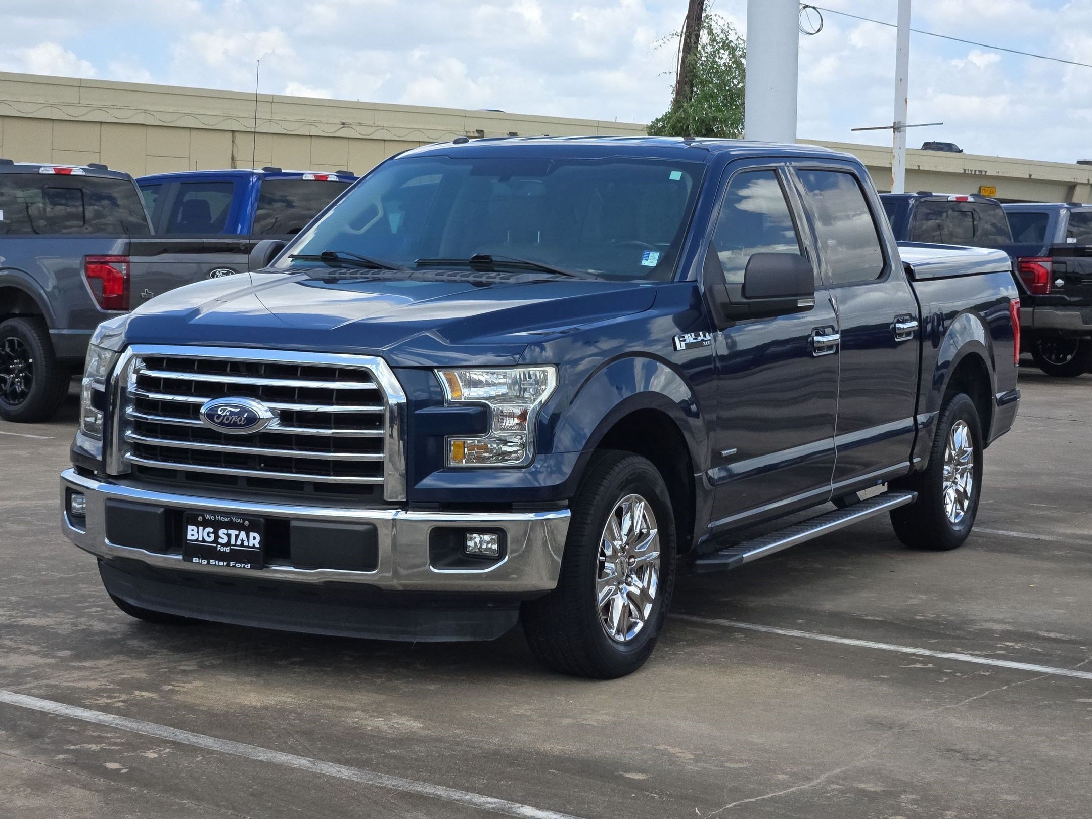 Used 2015 Blue Jeans Metallic Ford XLT image 7