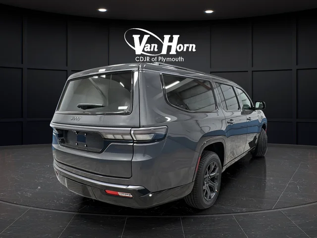 New 2026 Baltic-Gray Metallic Clear-Coat Exterior Paint Jeep Limited Altitude image 7