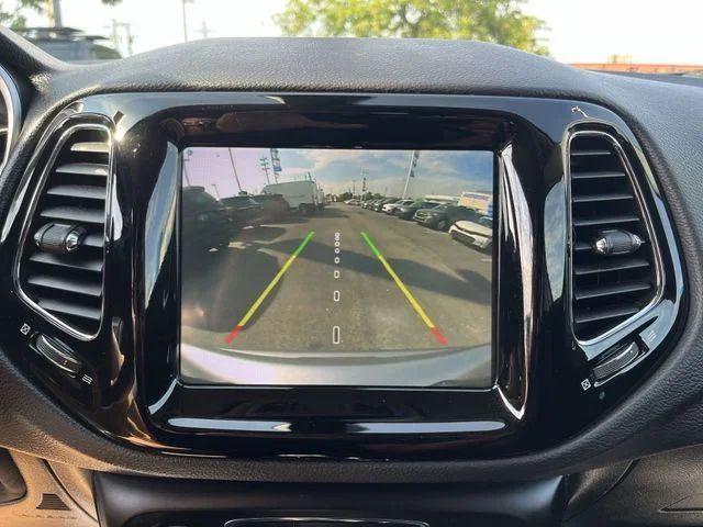 Used 2019 Silver Jeep Limited image 24