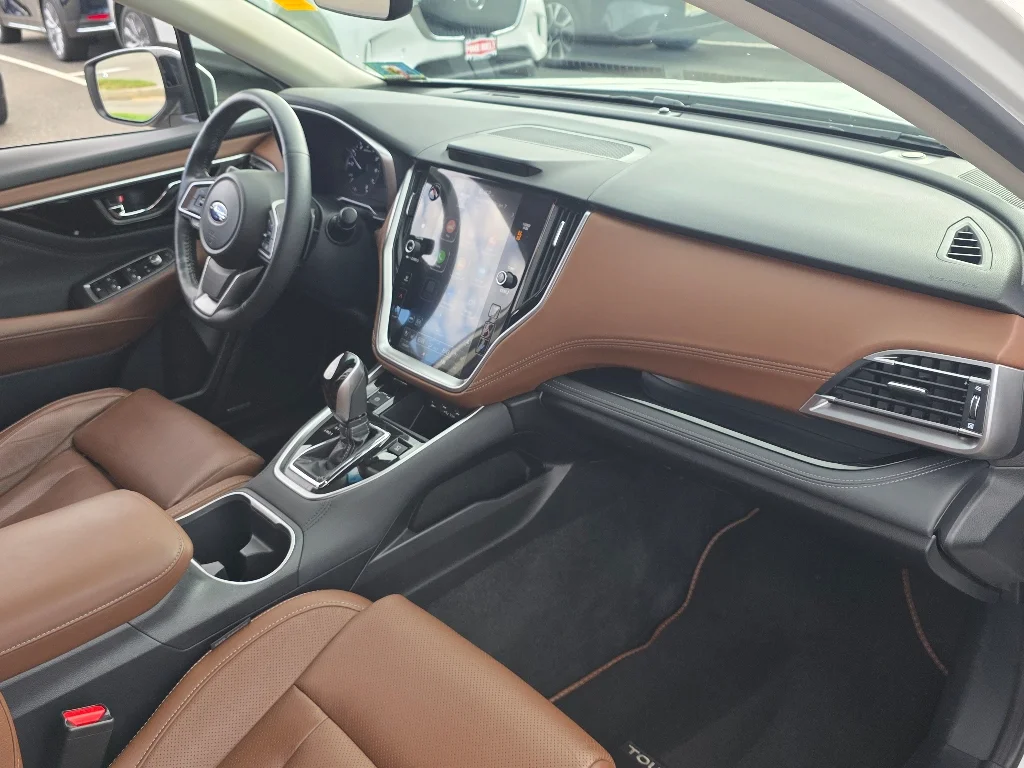2020 Subaru Outback Touring - Photo 16