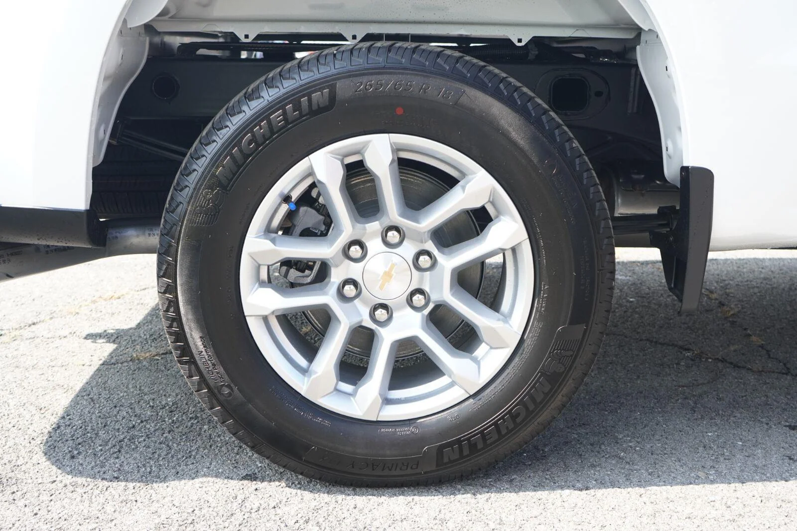 New 2026 Summit White Chevrolet LT (2FL) image 12