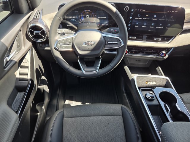 2027 Chevrolet Equinox LT - Photo 10