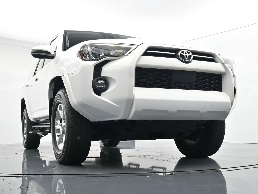 Used 2023 White Toyota SR5 image 18