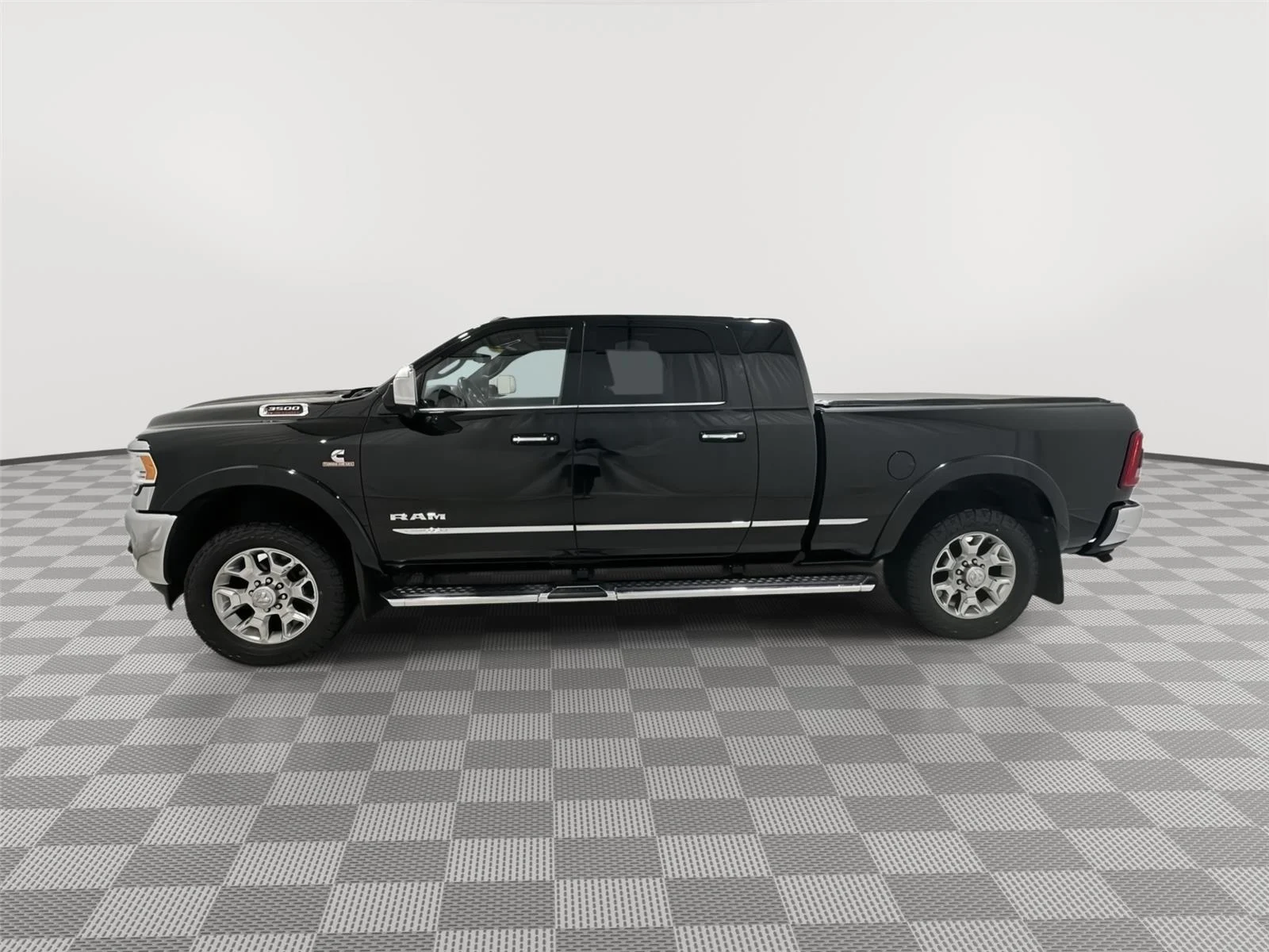 Used 2021 RAM Ram 3500 Pickup Limited with VIN 3C63R3PLXMG671138 for sale in Alexandria, Minnesota