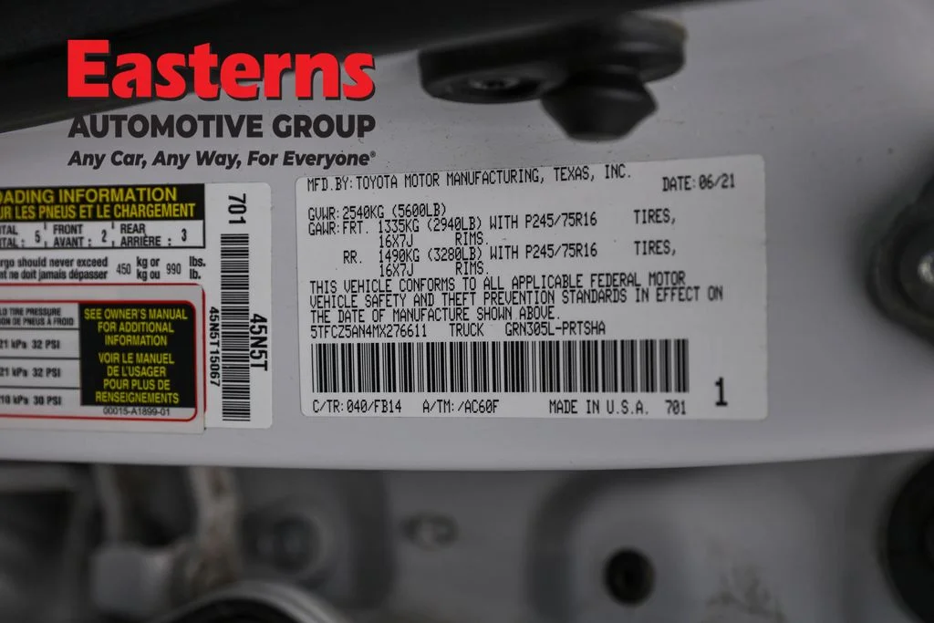 Used 2021 White Toyota SR image 34