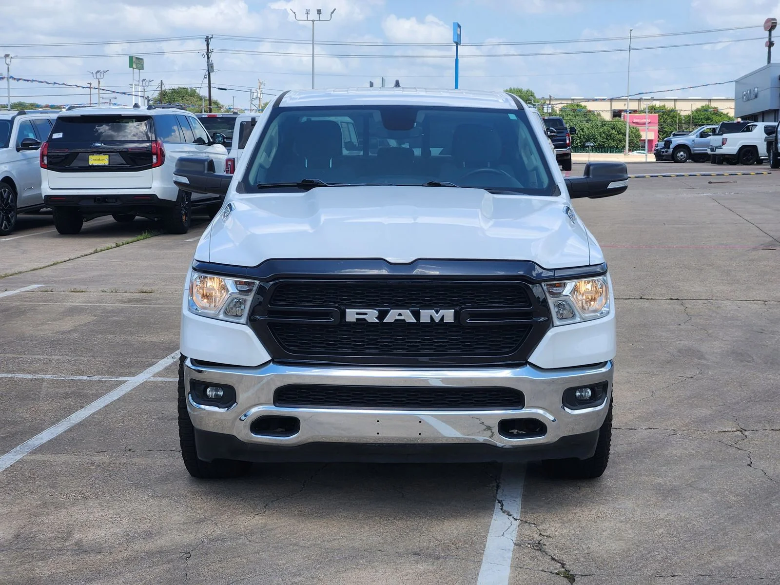 Used 2020 White Ram Big Horn/Lone Star image 2