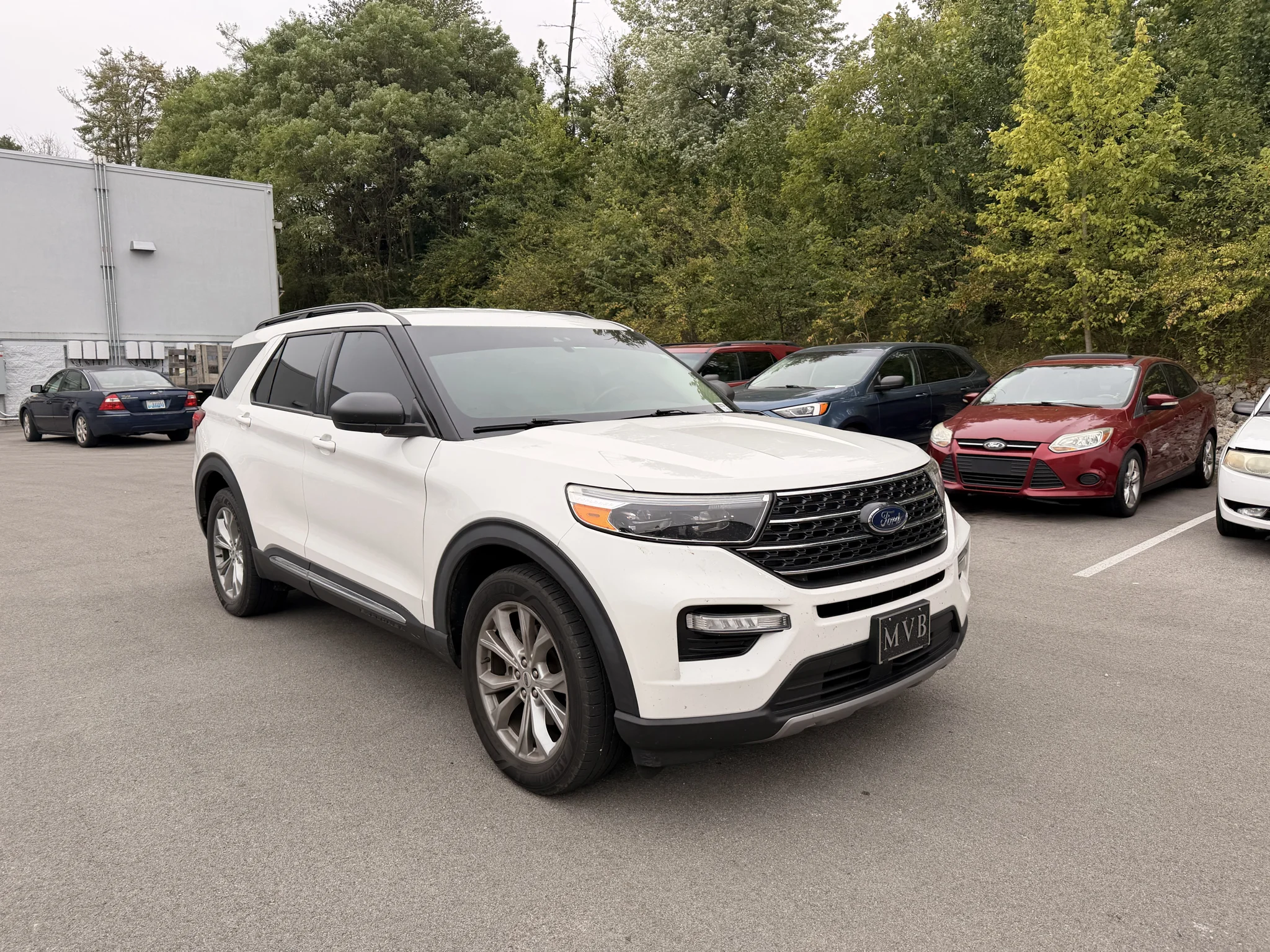 Used 2020 Star White Metallic Tri-Coat Ford XLT image 3