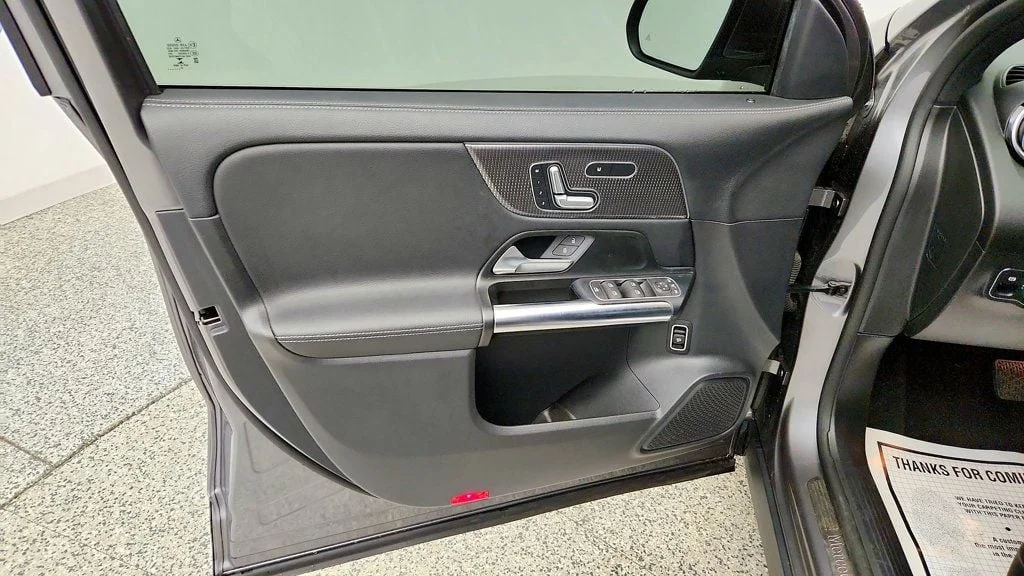 Used 2021 Mountain Grey Metallic Mercedes-Benz GLA 250 4MATIC® SUV w/ Premium Pkg & Heated Front Seats image 10