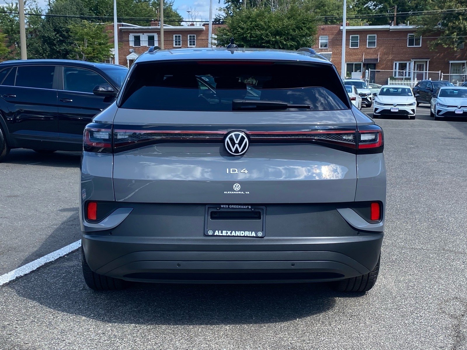 Certified Used 2023 Gray Volkswagen Pro S image 4