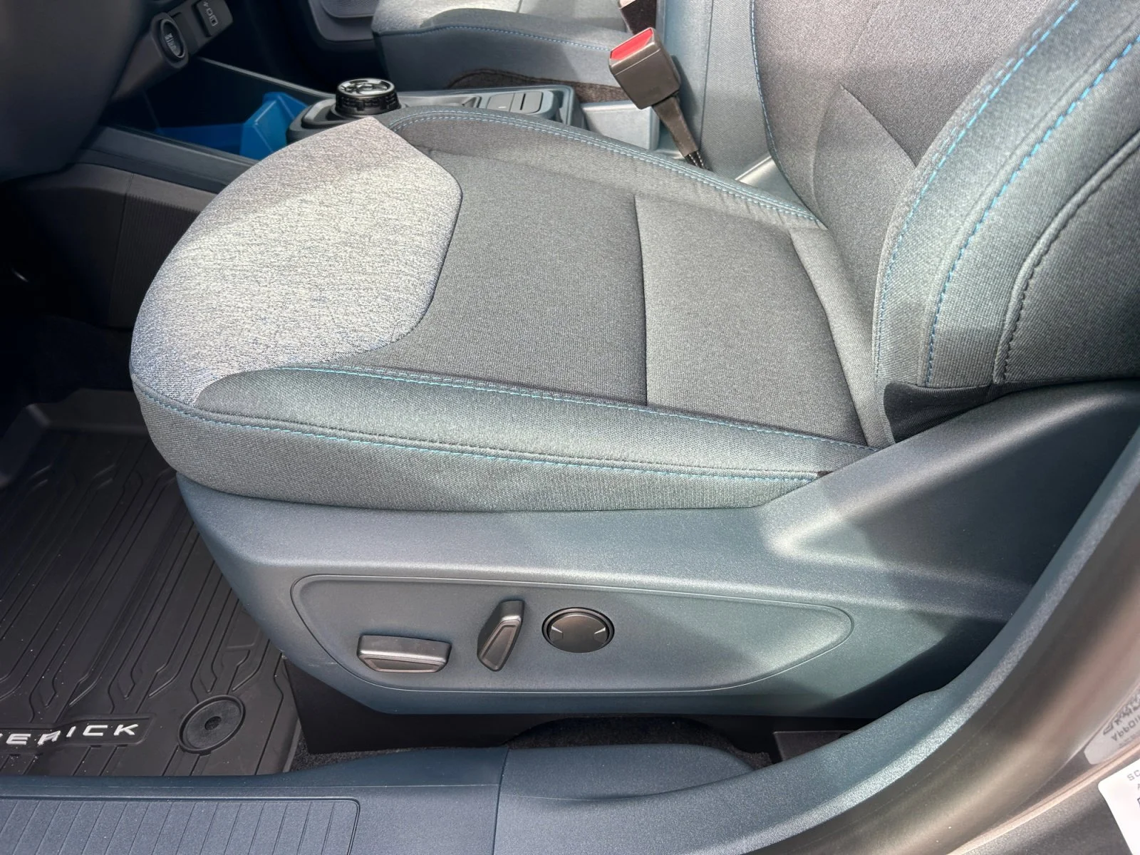 New 2026 Carbonized Grey Metallic Ford XLT image 14