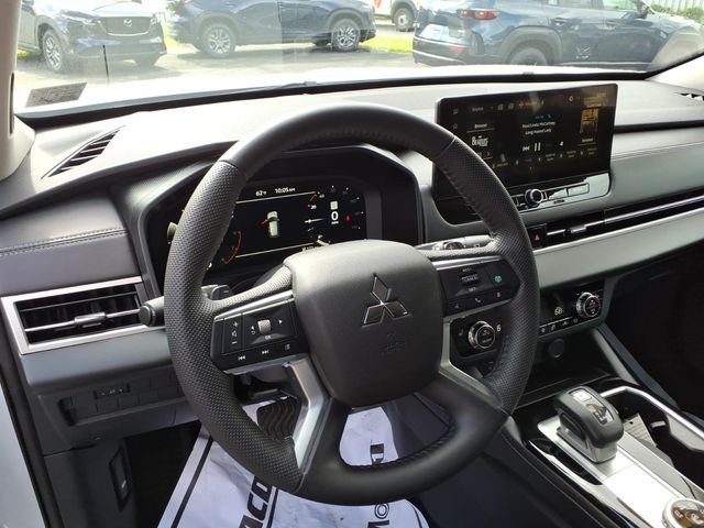2025 Mitsubishi Outlander SE - Photo 11