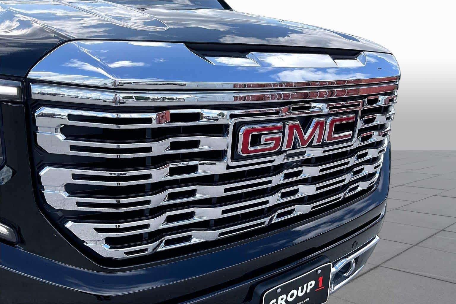 Used 2026 Onyx Black GMC Denali image 30