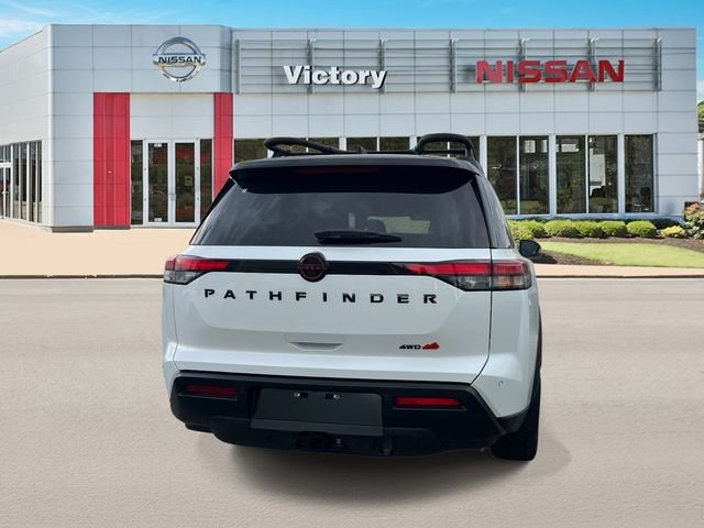 New 2026 Everest White Pearl TriCoat / Super Black Two-tone Nissan Rock Creek® image 4
