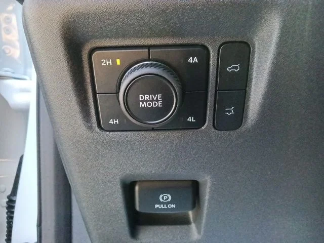 New 2027 Star White Metallic Tri-Coat Ford MAX King Ranch® image 17