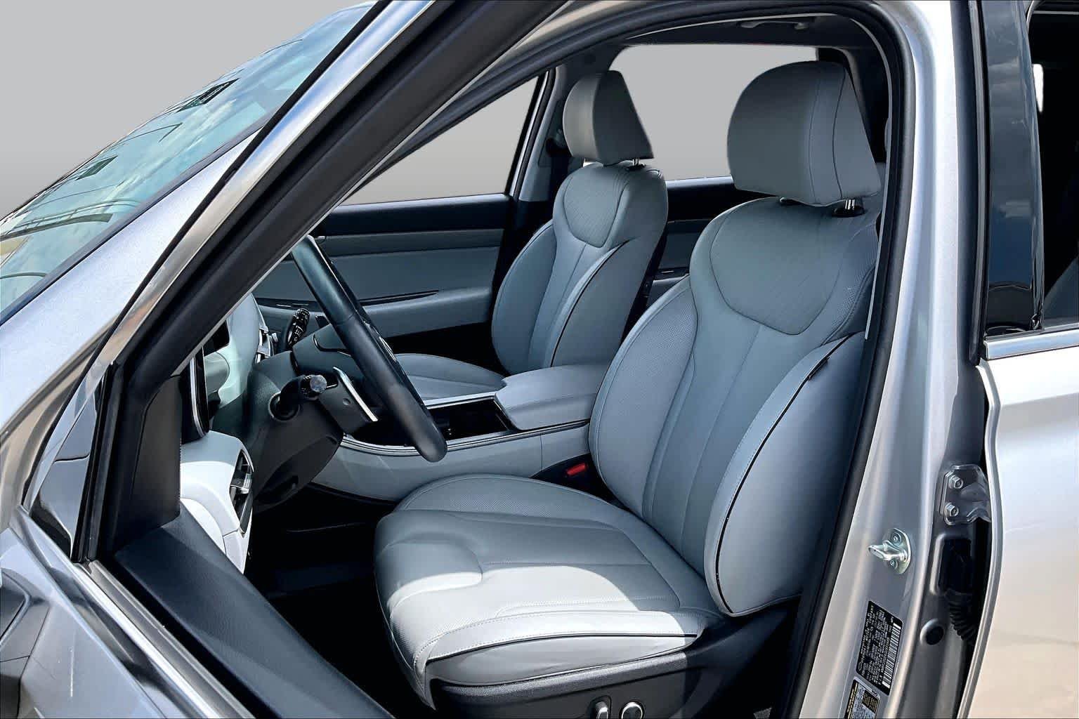 Used 2025 Typhoon Silver Hyundai SEL image 8