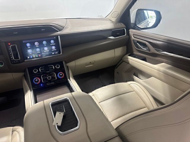 Used 2021 White GMC Denali image 19