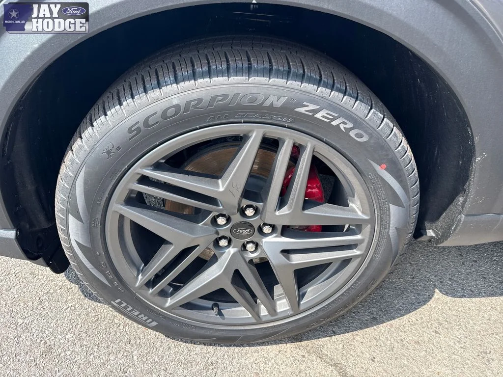 New 2026 Carbonized Gray Metallic Ford ST-Line image 29