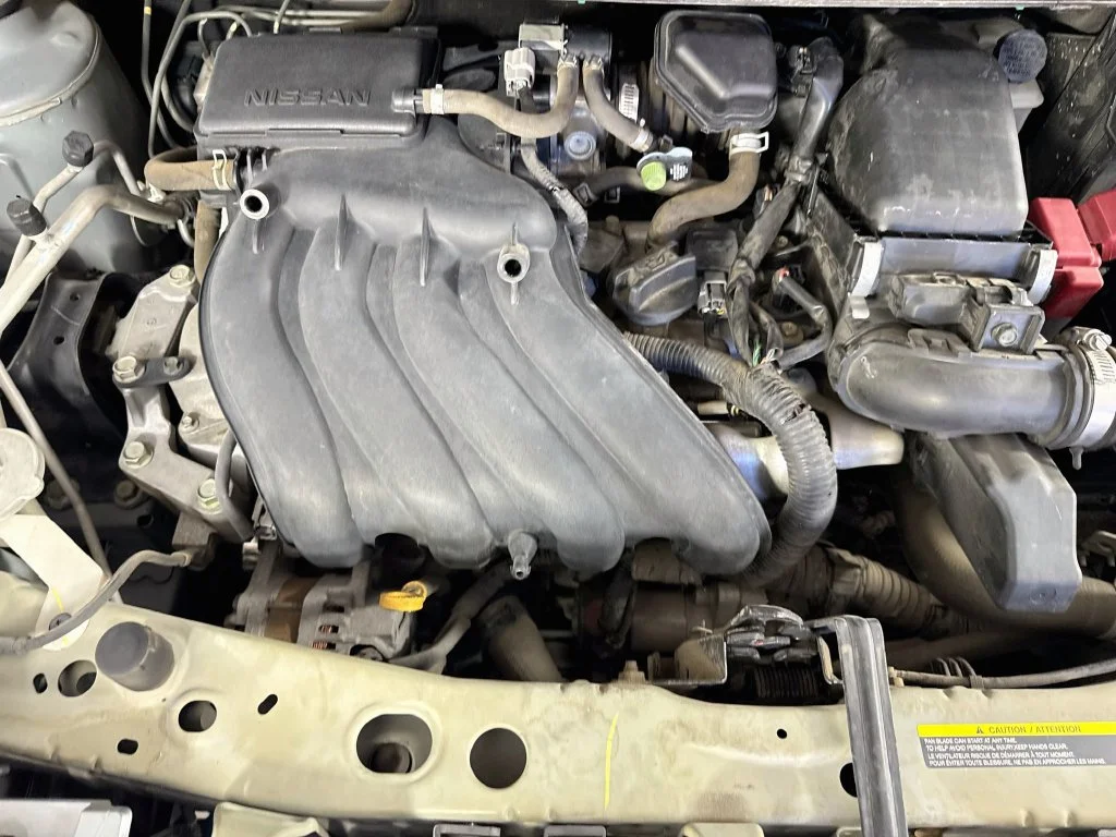 Used 2014 Gray Nissan S image 34