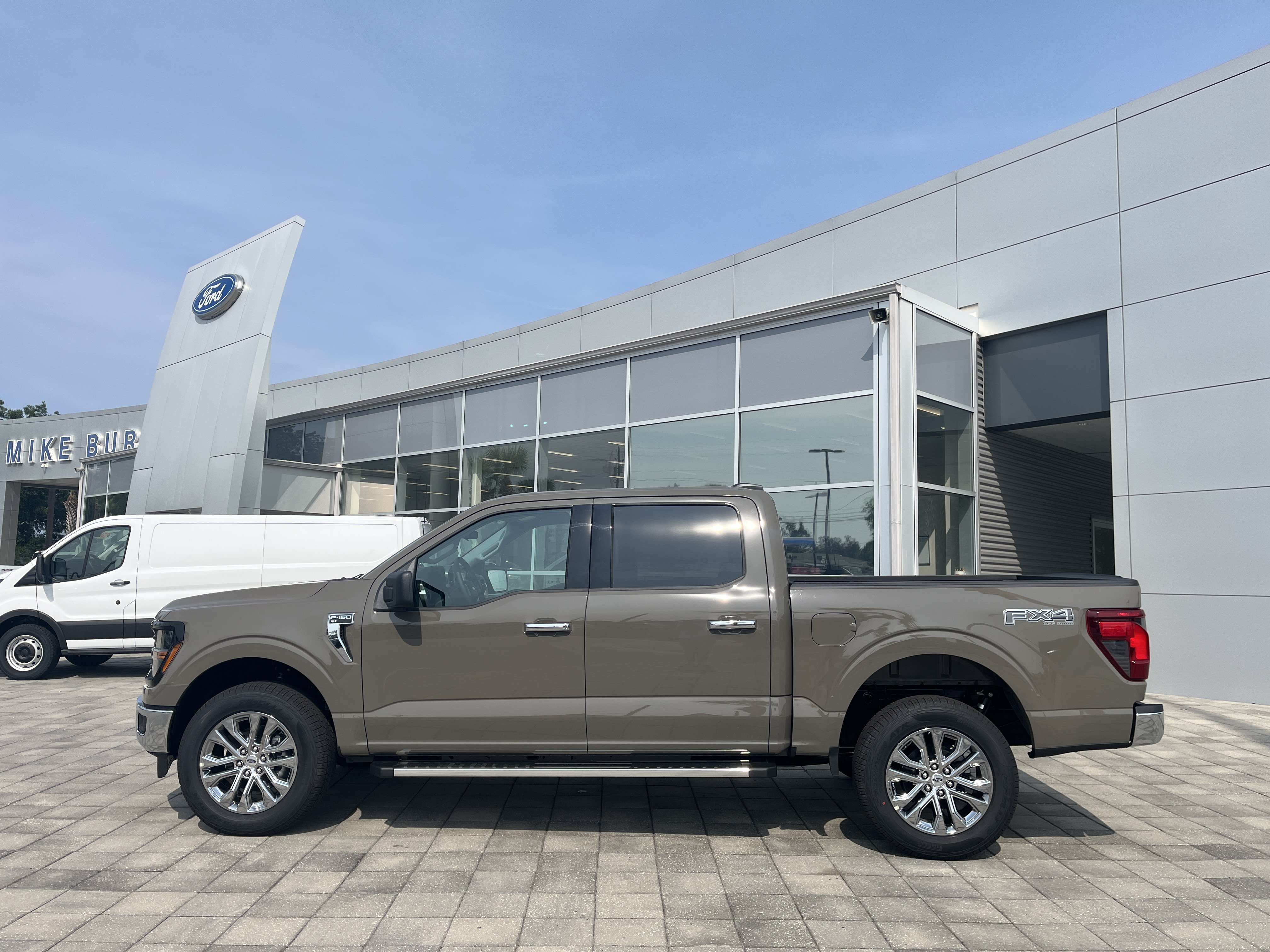 New 2026 Marsh Gray Ford XLT image 3