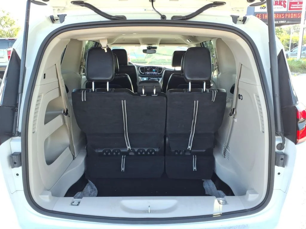 Used 2023 White Chrysler Touring L image 29