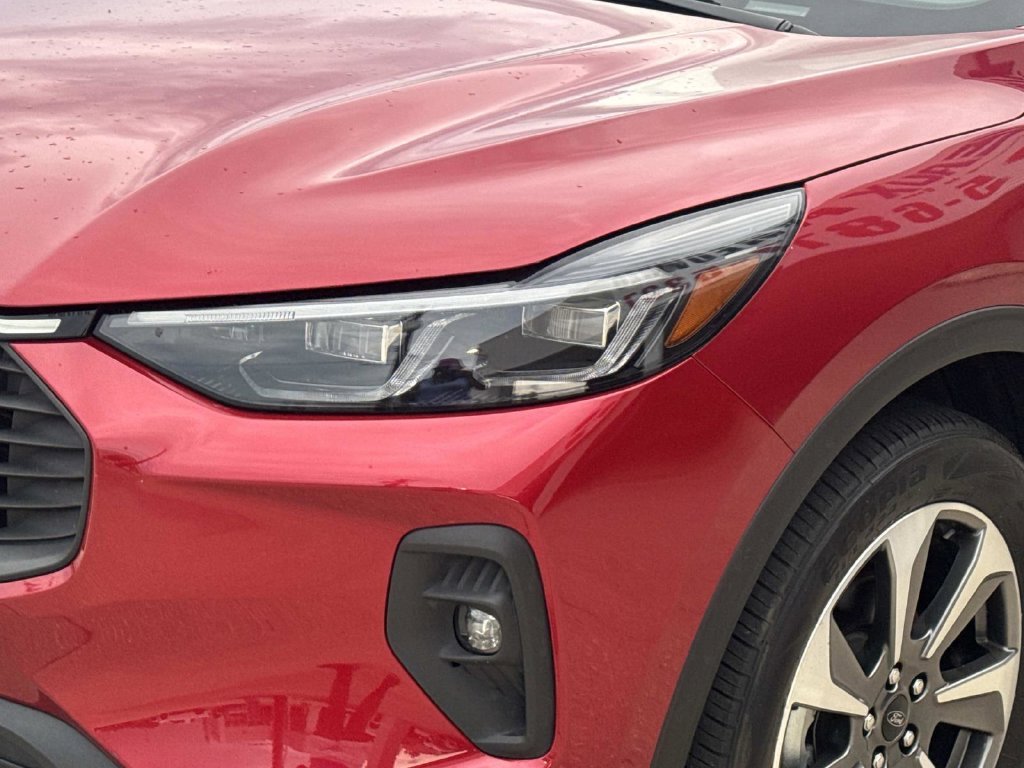 Used 2025 Red Ford Platinum image 3
