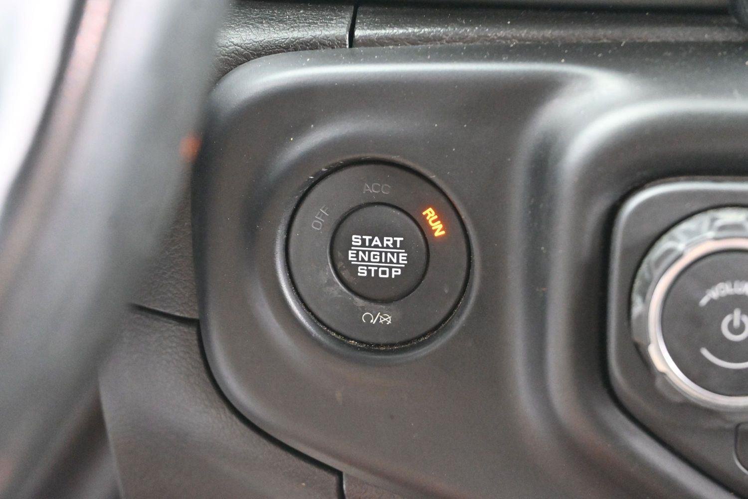 Used 2022 Black Clearcoat Jeep Unlimited Sport S image 23