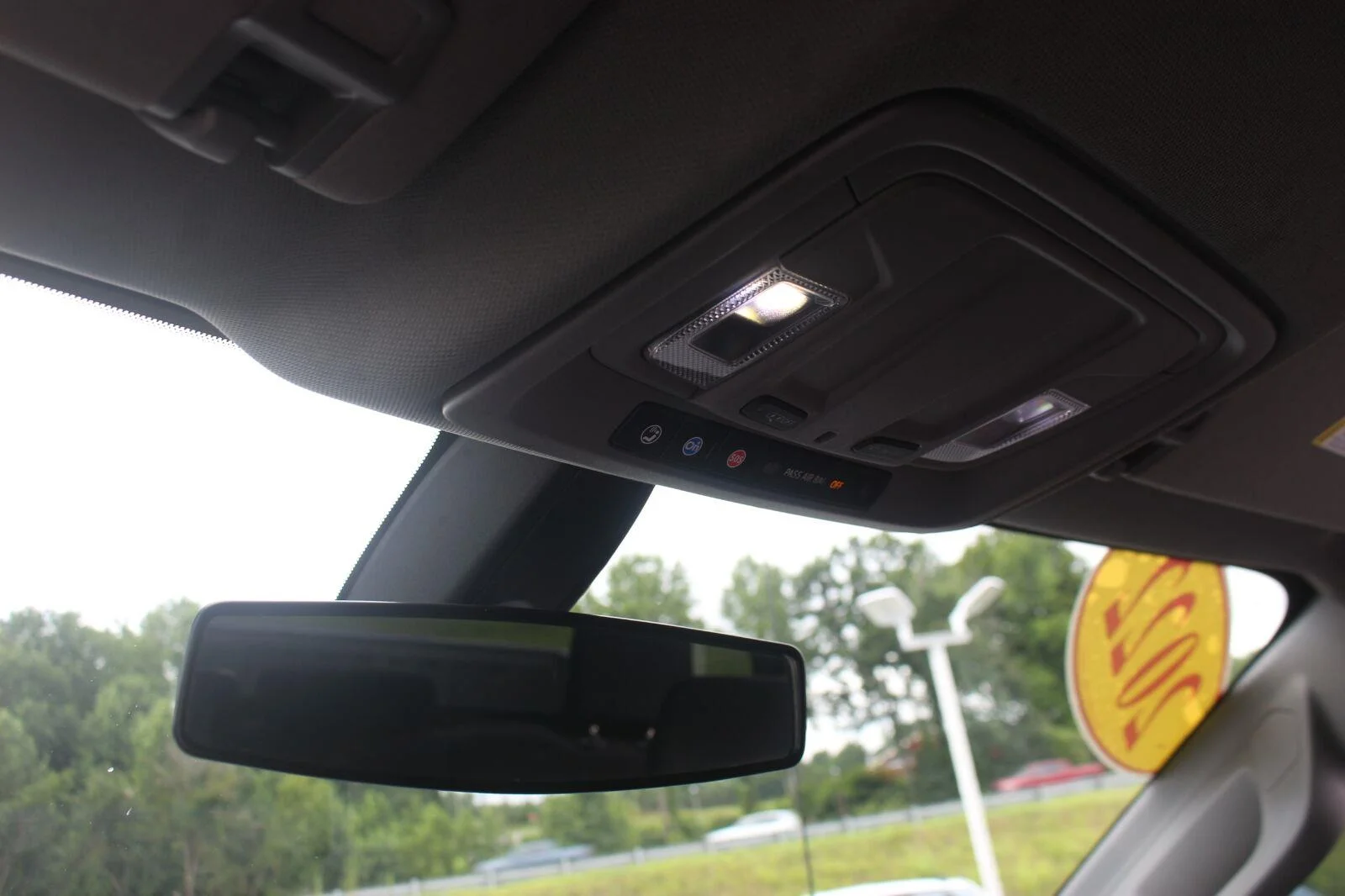 Used 2022 Summit White Chevrolet Custom image 26