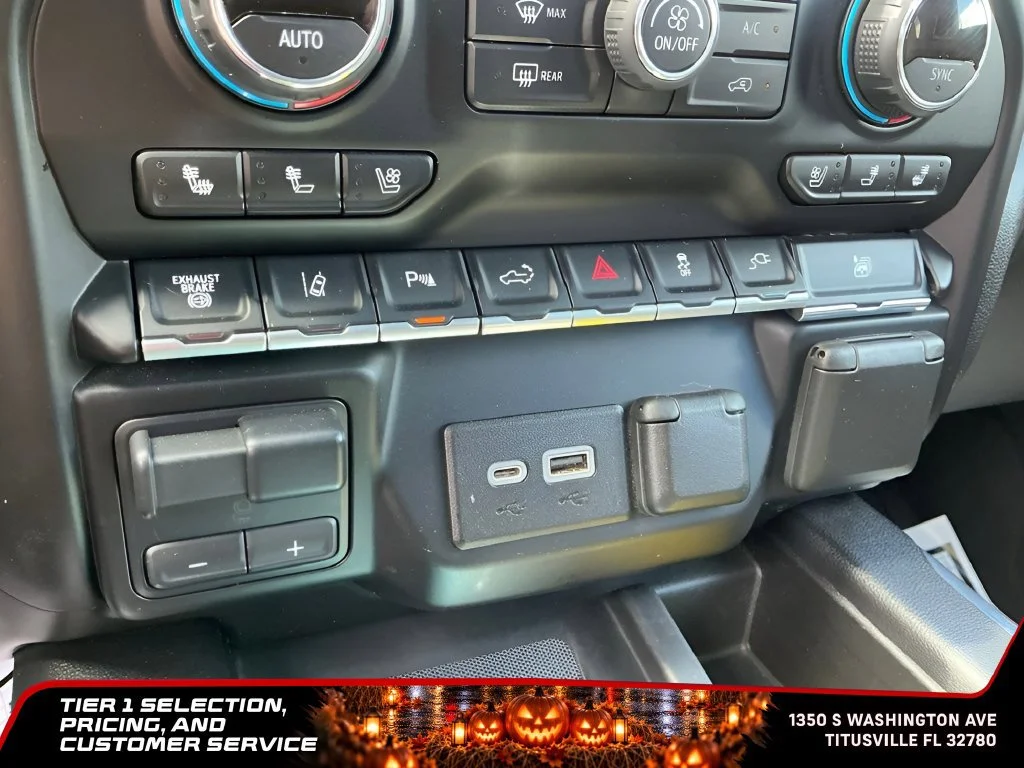 Used 2020 SILVER ICE METALLIC Chevrolet High Country image 31