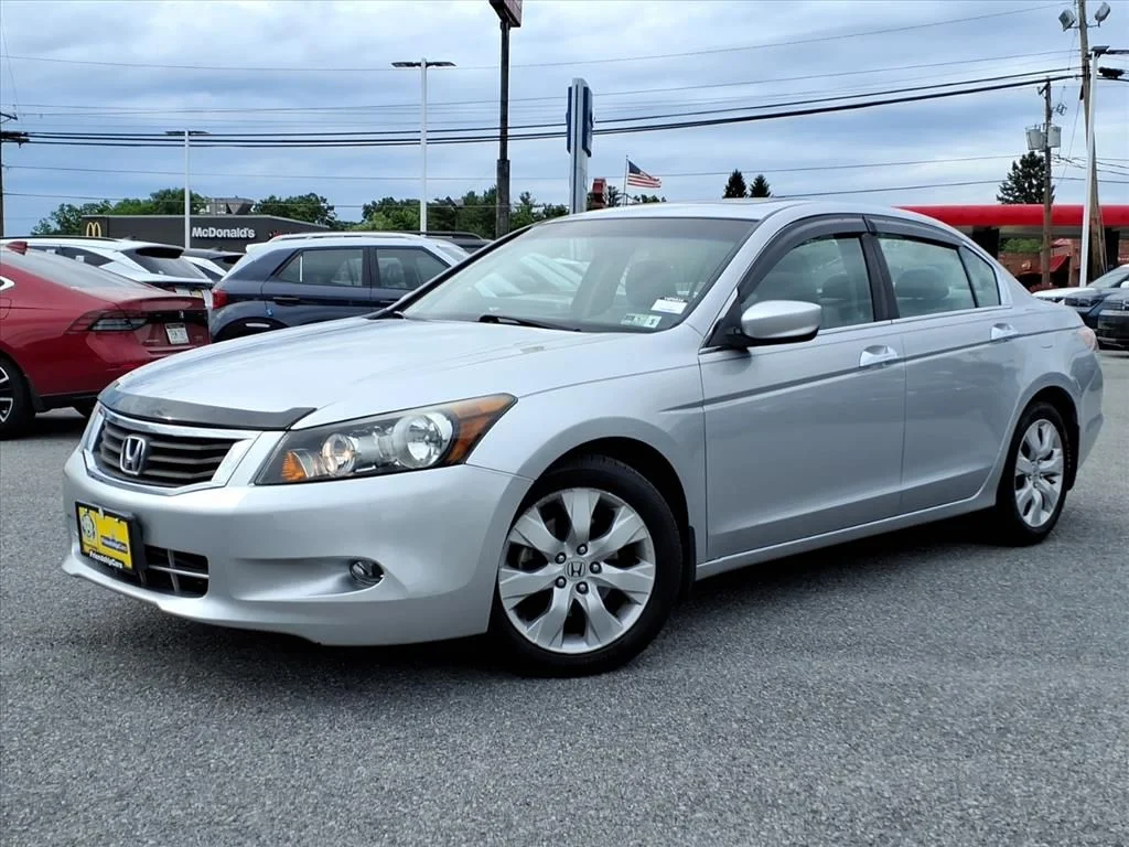 Used 2010  Honda EX-L image 2
