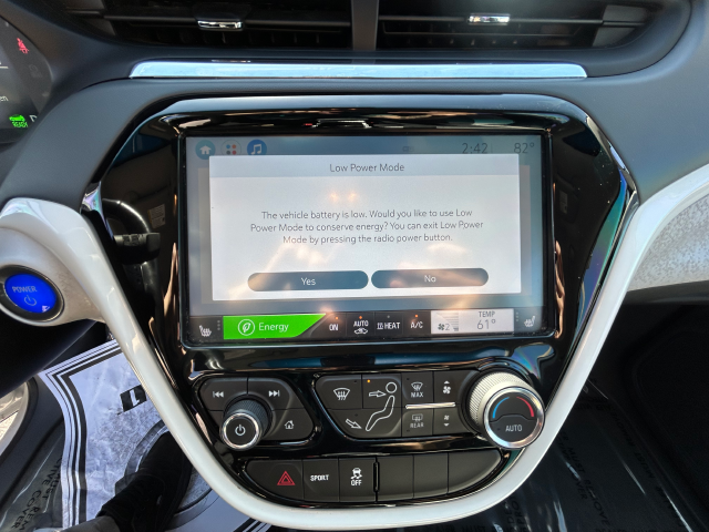 Used 2020 White Chevrolet LT image 29
